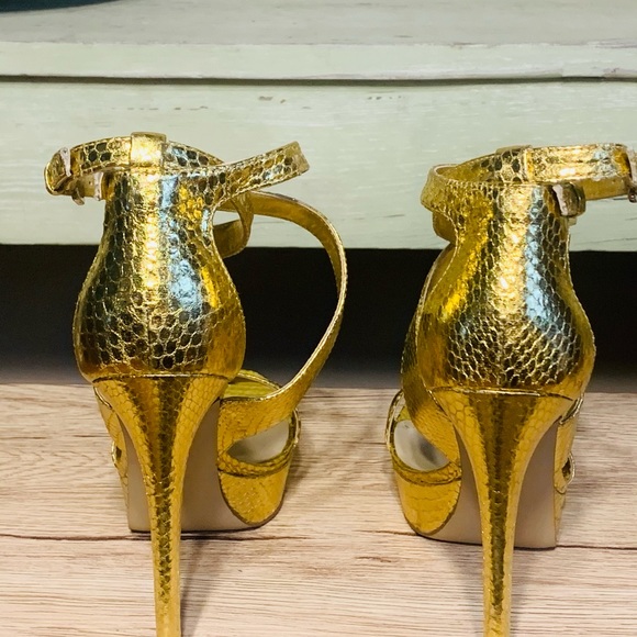 Nine West size 7 1/2 gold - Picture 4 of 9